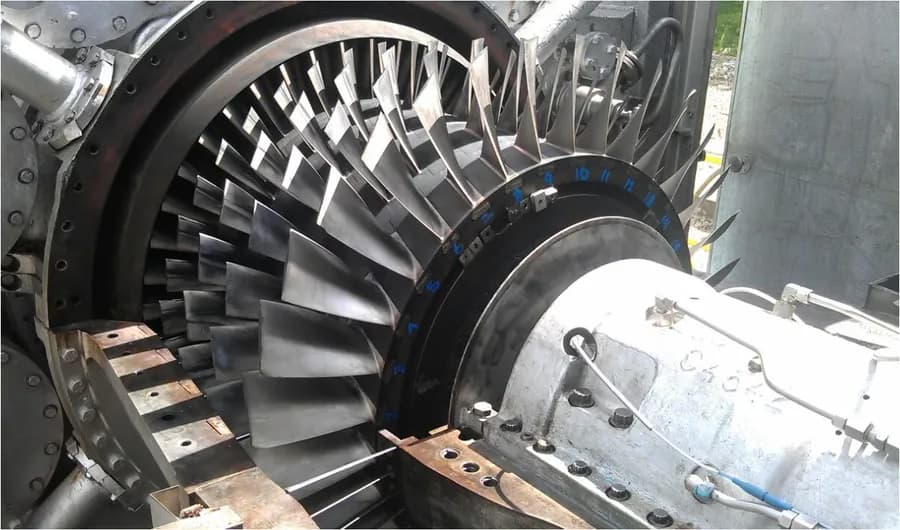 Rotor y álabes de un tren de turbocompresión inspeccionado en Venezuela